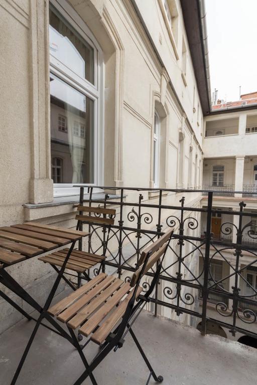 Luxury Apartment By Hi5-Varoshaz Suite Budapest Exterior photo